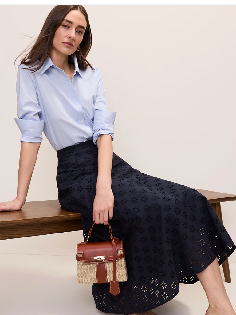 Ann Taylor Eyelet Full Midi Skirt Navy Eyelet Size 0. Nwt!